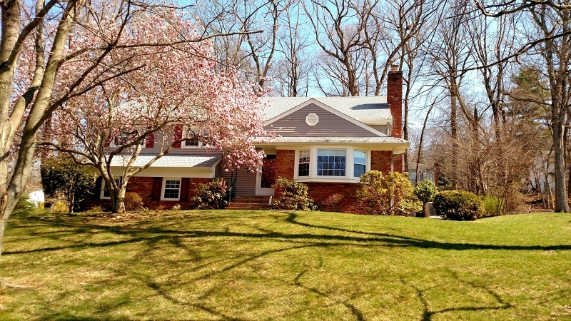 Property Photo:  182 Sagamore Dr  NJ 07974 