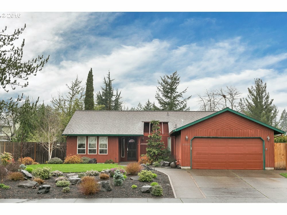 Property Photo: 2009 NE Jamie Dr OR 97124