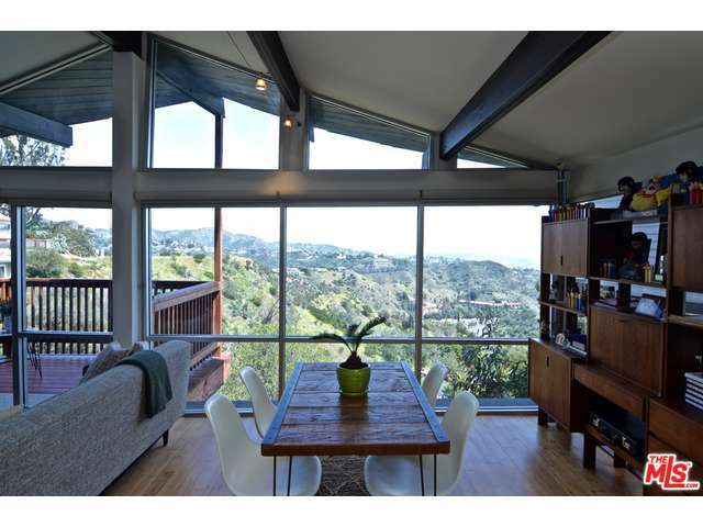 Property Photo: 6924 Pacific View Dr CA 90068