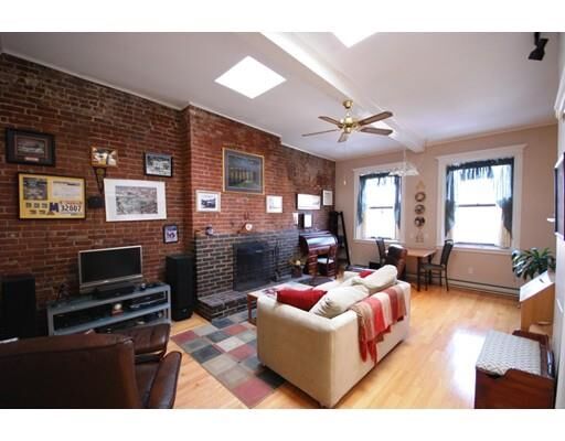 Property Photo:  127 Marlborough St. 5  MA 02116 
