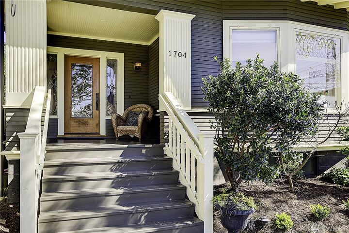 Property Photo:  1704 3rd Ave N  WA 98109 