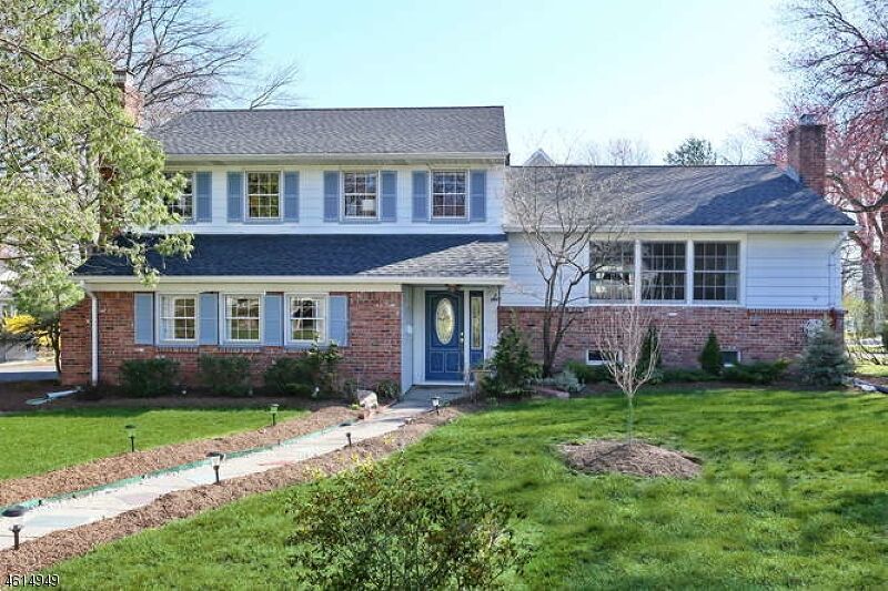 Property Photo: 6 William Pl NJ 07452