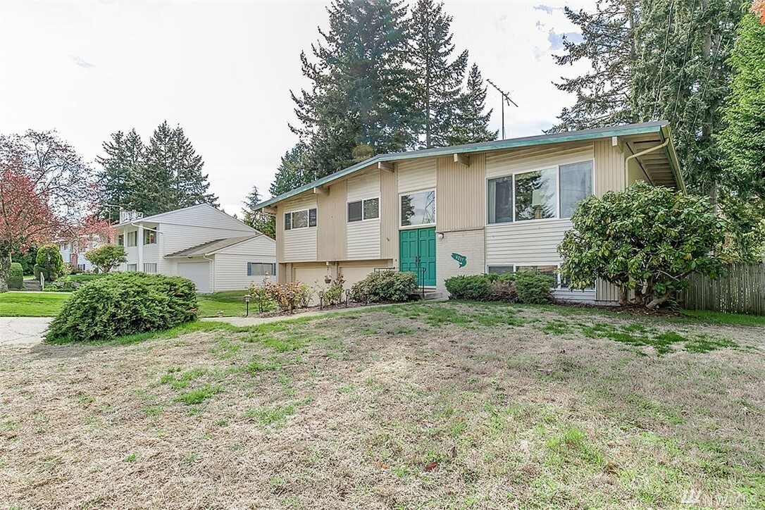 Property Photo:  6217 123rd Ave SE  WA 98006 