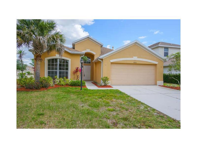 Property Photo: 4006 101st Avenue E FL 34219