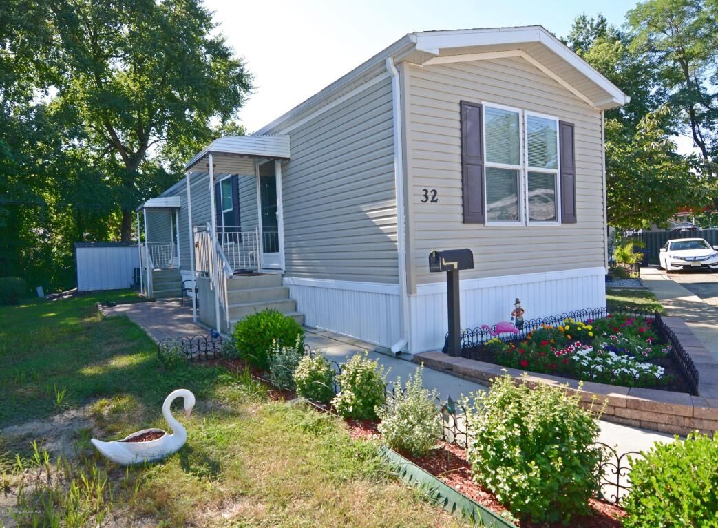 Property Photo: 32 Locust Grove NJ 07730