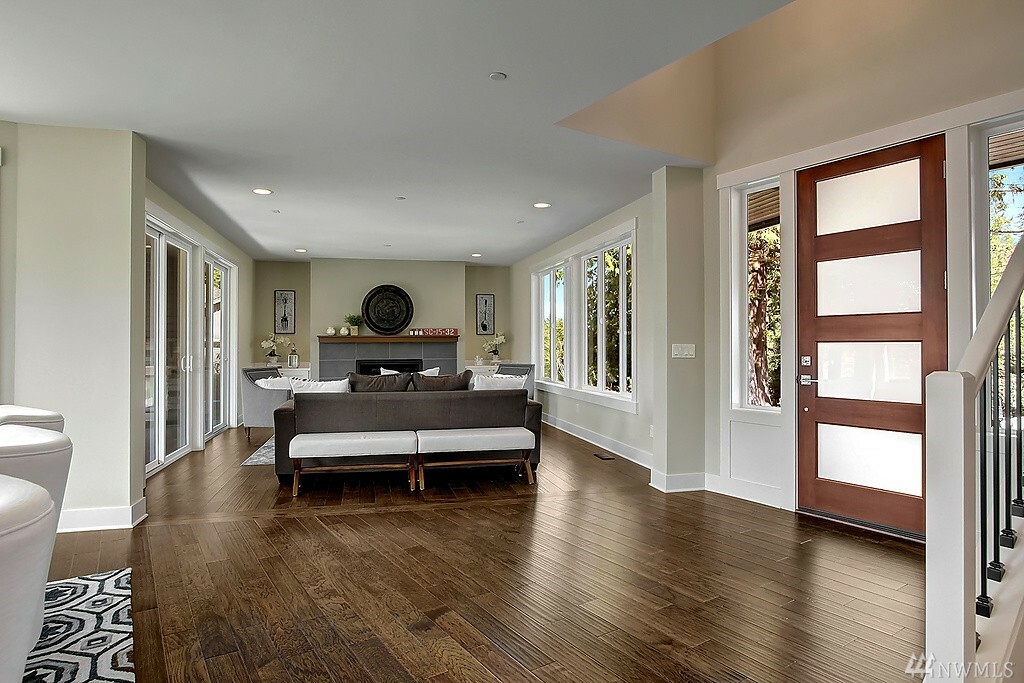 Property Photo: 18300 Sunset Wy WA 98026