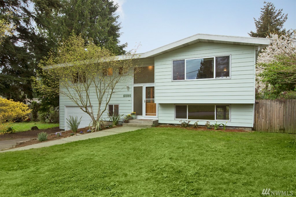 Property Photo:  5030 163rd Place SW  WA 98026 