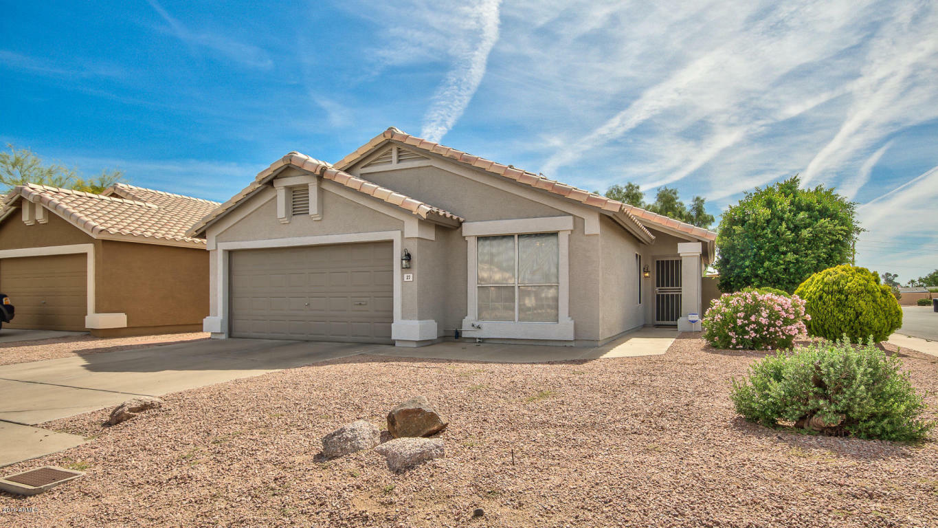 Property Photo:  1741 S Clearview Avenue 27  AZ 85209 