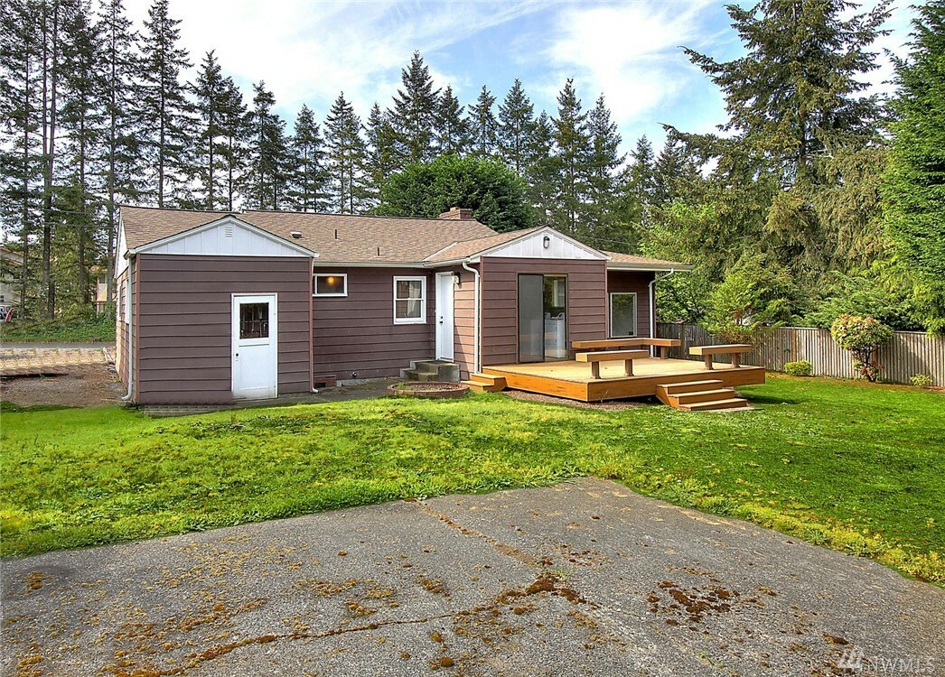 Property Photo:  7611 37th St W  WA 98466 