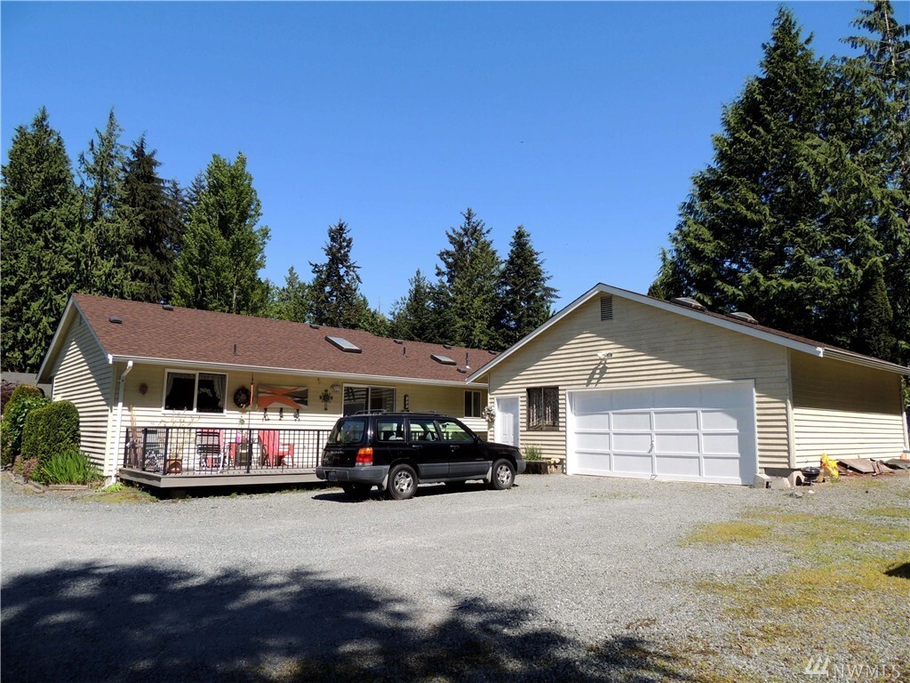 Property Photo: 559 Klamath Dr WA 98257