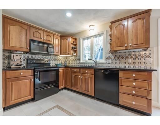 Property Photo:  5 Old Schoolhouse Rd.  MA 01810 