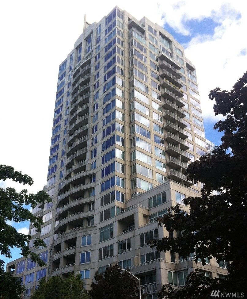 Property Photo: 2600 2nd Ave 1209 WA 98121