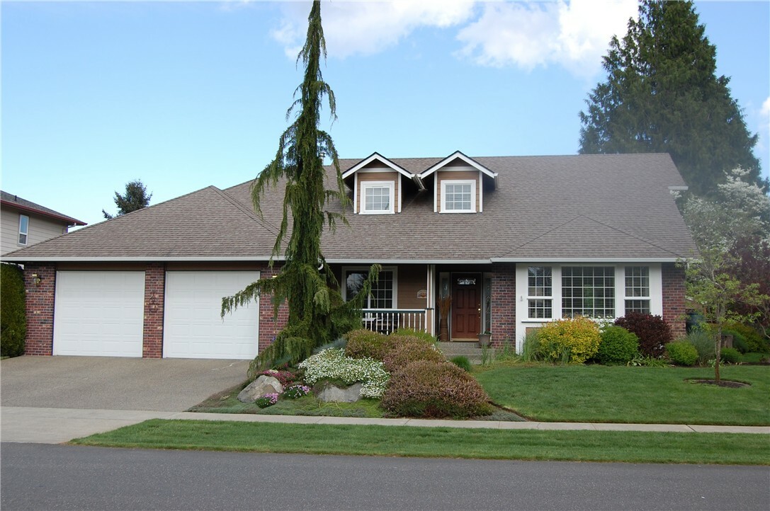 Property Photo: 1826 Meixner St NE WA 98506
