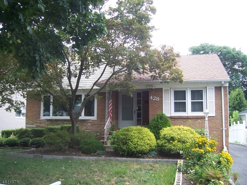 Property Photo: 428 Walnut St NJ 07110