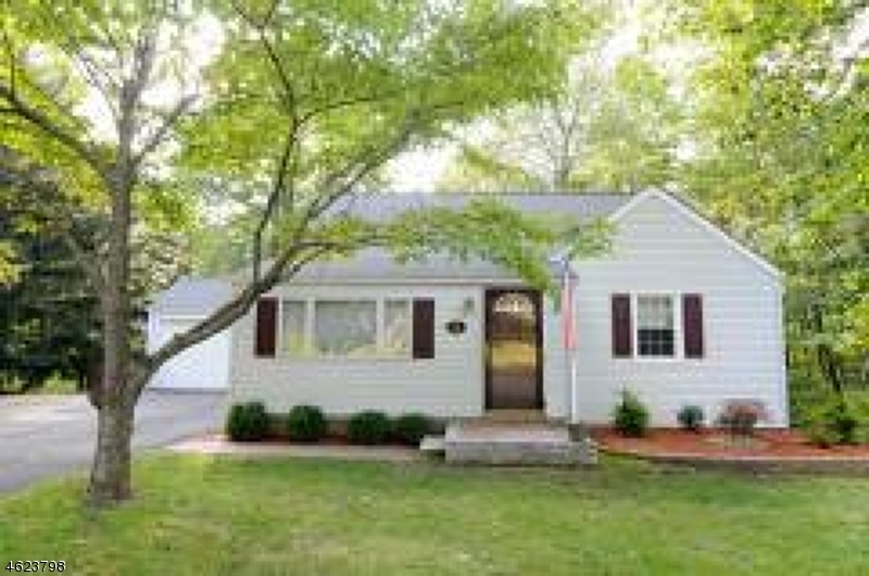 Property Photo:  15 Elm St  NJ 07834 