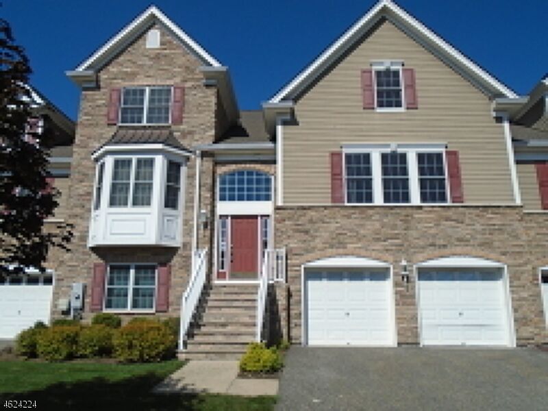 Property Photo:  37 Baxter Ln  NJ 07052 