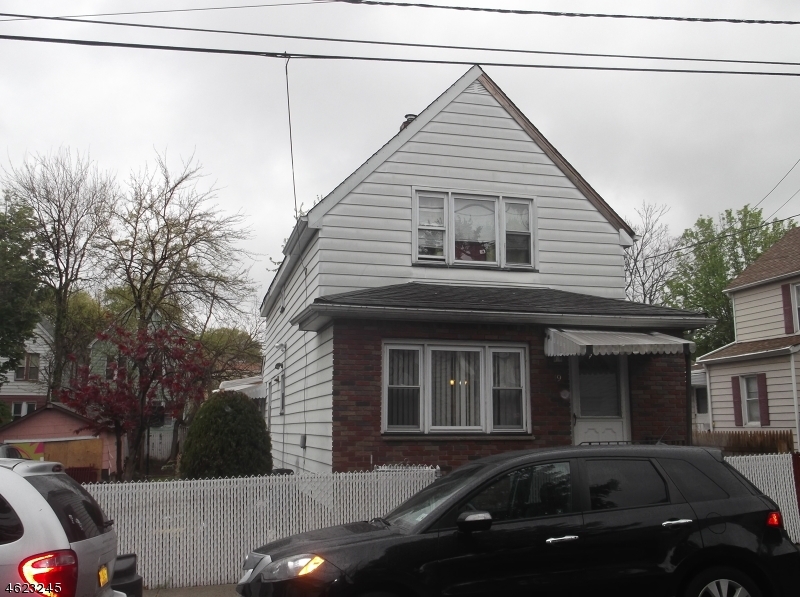 Property Photo:  17 Hammond Ave  NJ 07055 