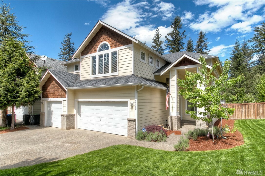 Property Photo: 22430 SE 267th Street WA 98038