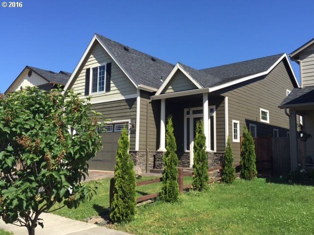 Property Photo: 5547 Excaliber Ln OR 97402