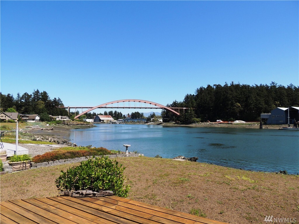 Property Photo: 103 Chinook Place WA 98257