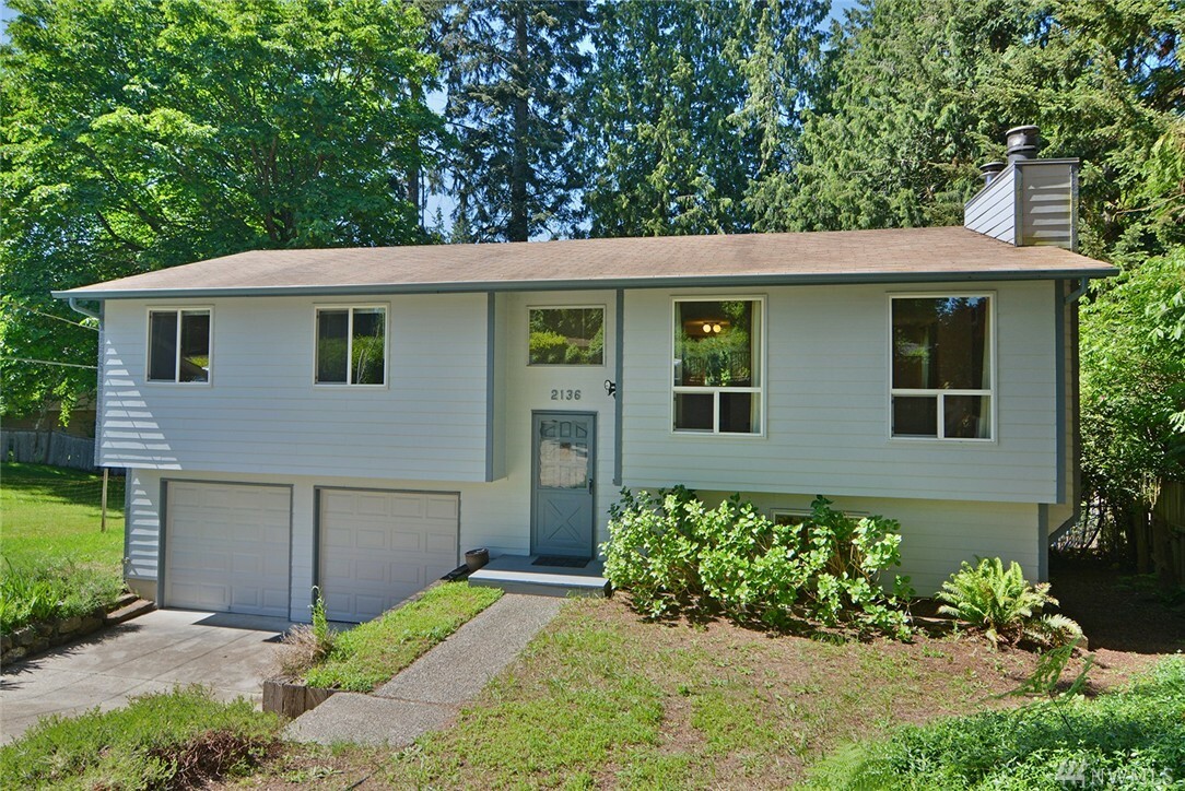 Property Photo:  2136 NW Clinton Ave  WA 98370 