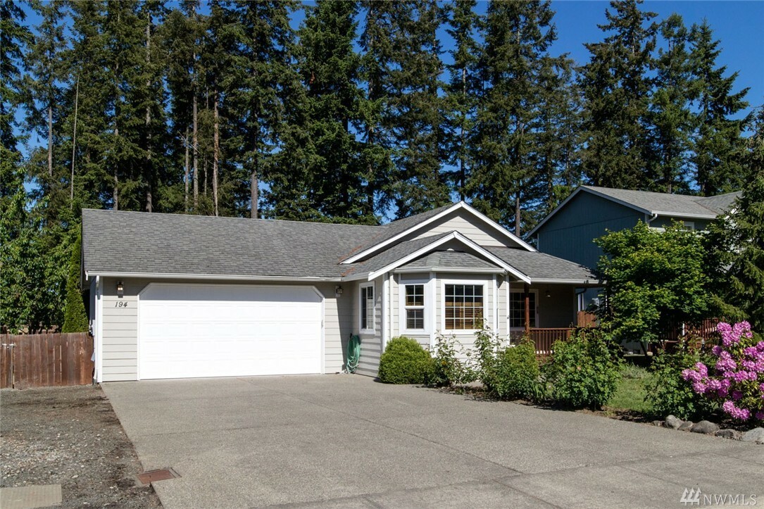 Property Photo: 194 Baumgartner Place N WA 98328