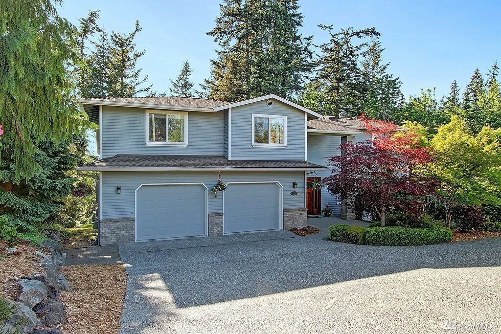 Property Photo:  6805 162nd Place SW  WA 98026 