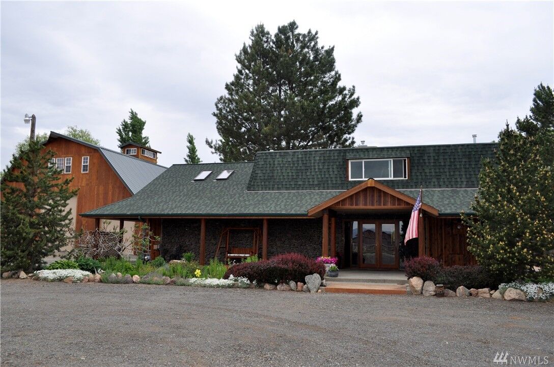 Property Photo:  225 Mission View Dr  WA 98926 