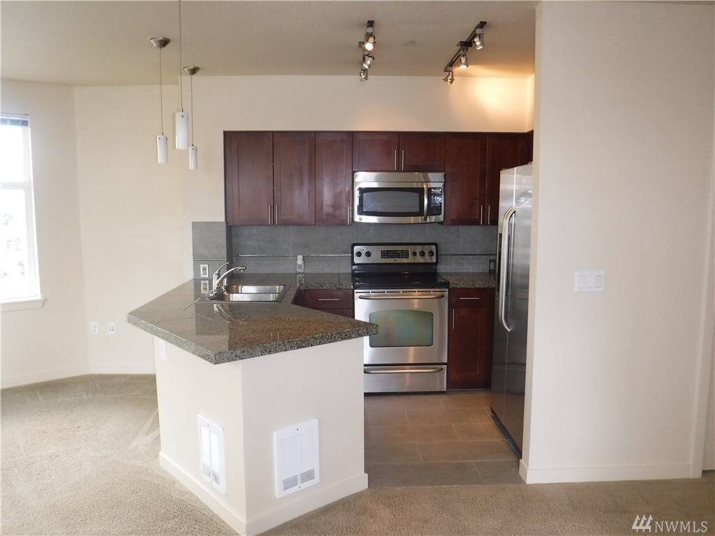 Property Photo:  5440 Leary Ave NW 526  WA 98017 