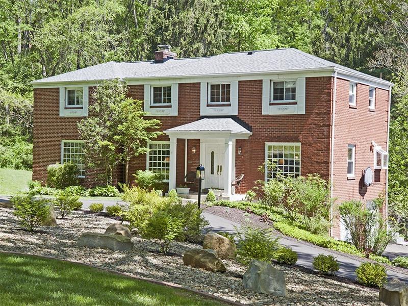Property Photo:  233 Foxhurst Drive  PA 15238 
