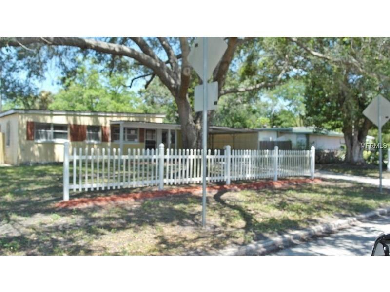 Property Photo:  104 Country Club Circle  FL 32771 