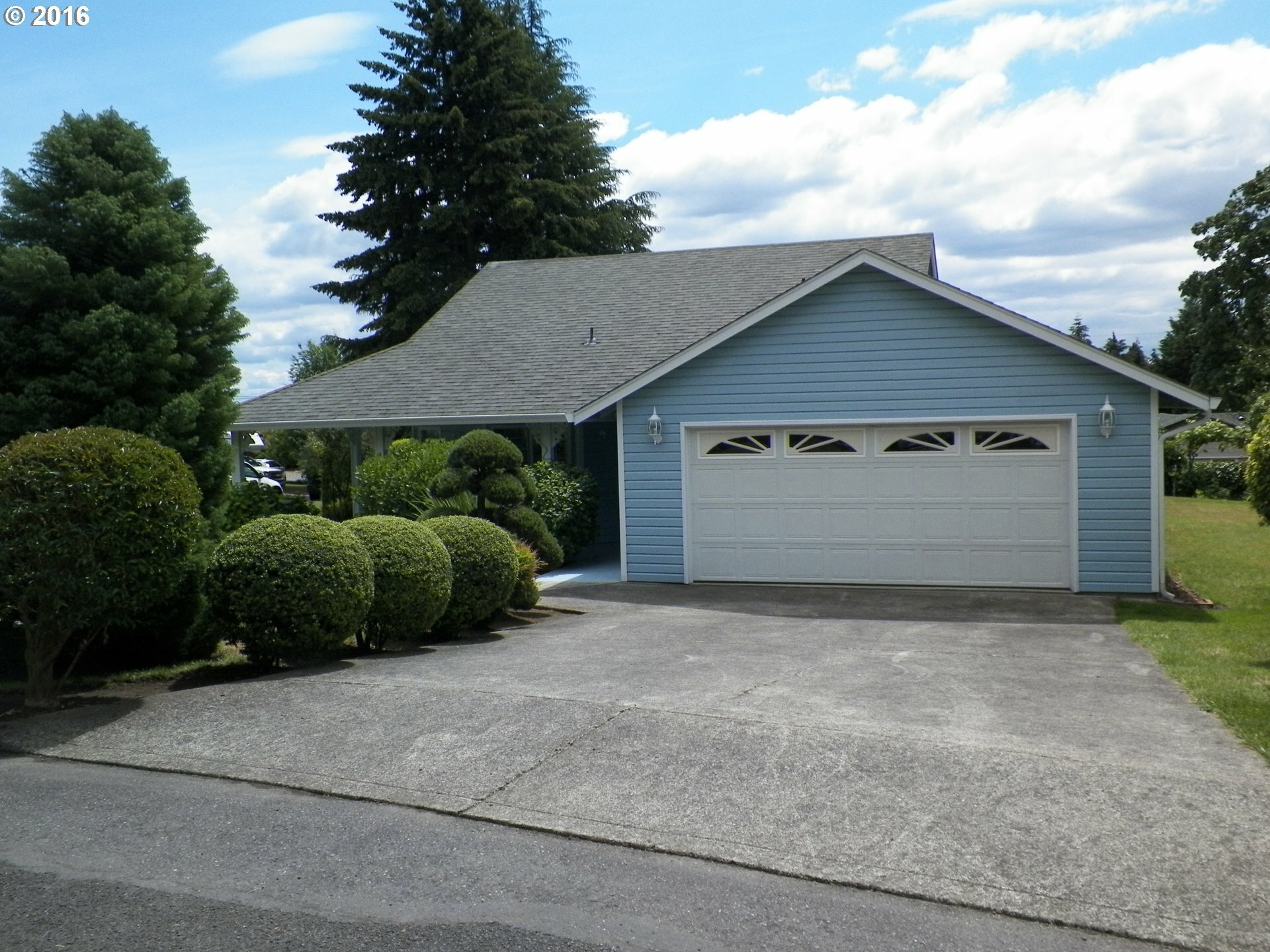 Property Photo:  910 SE 78th Ave  WA 98664 