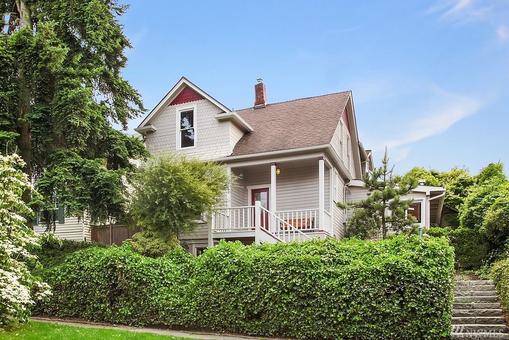 Property Photo: 6523 Latona Ave NE WA 98115