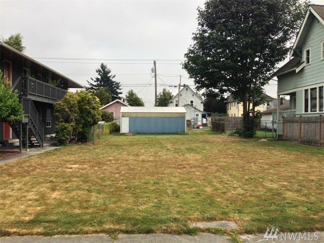 Property Photo:  1913 Hoyt Ave  WA 98201 