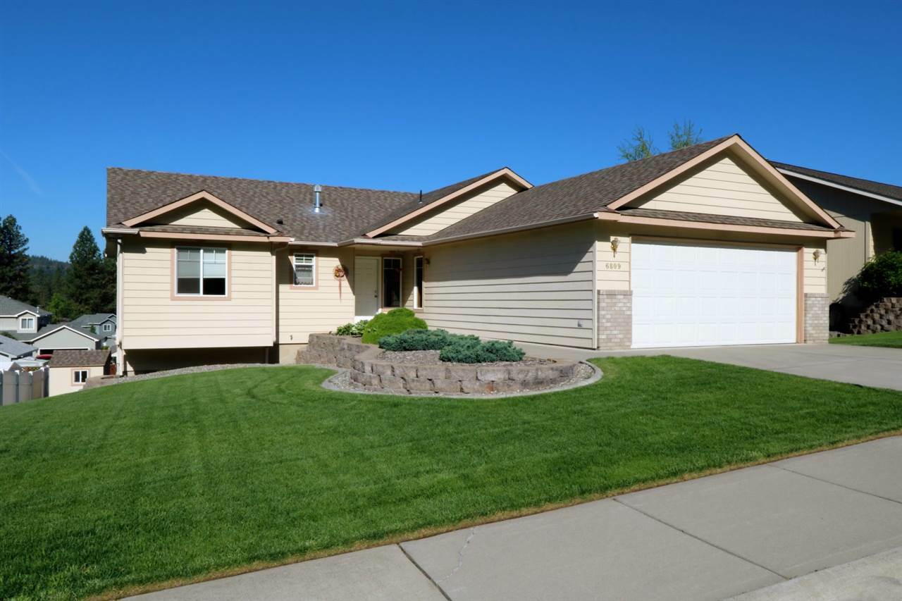 Property Photo: 6809 N Royal Ln WA 99208