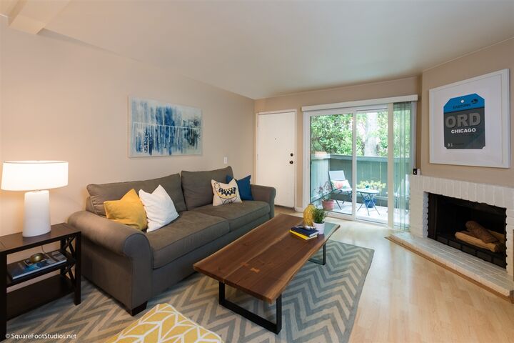 8346 Via Sonoma B  La Jolla CA 92037 photo