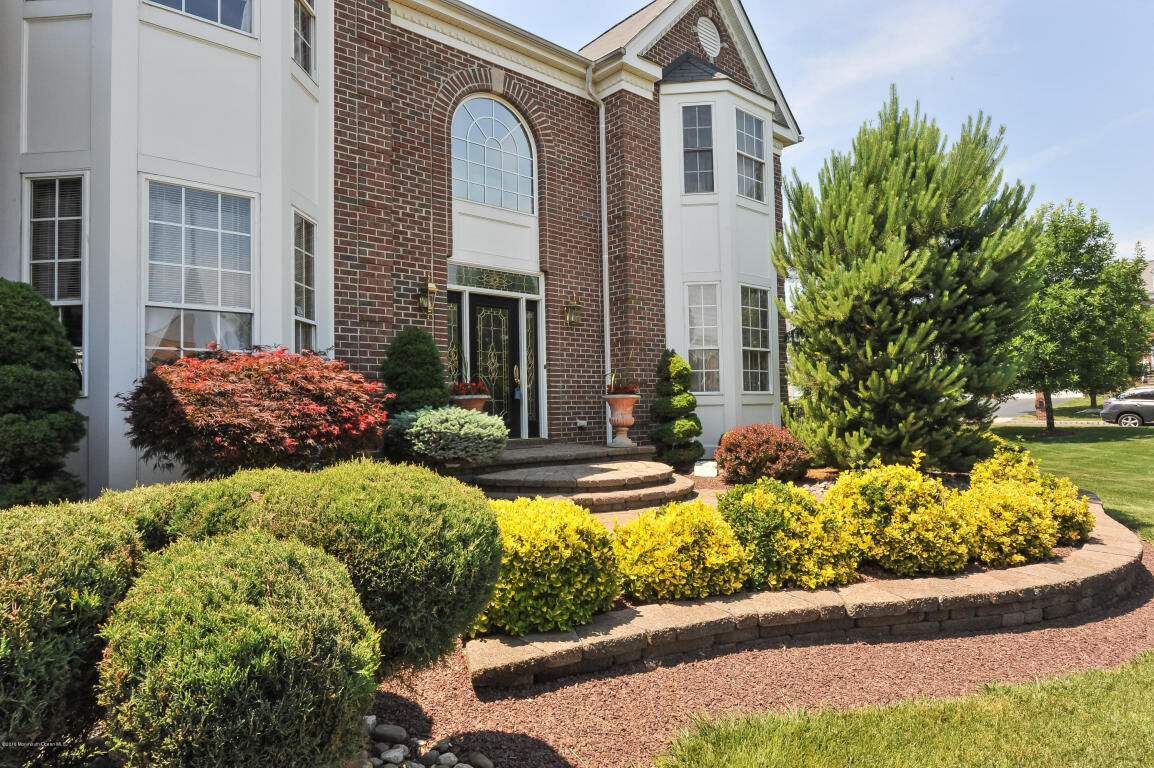 Property Photo:  6 Cornell Court  NJ 07728 