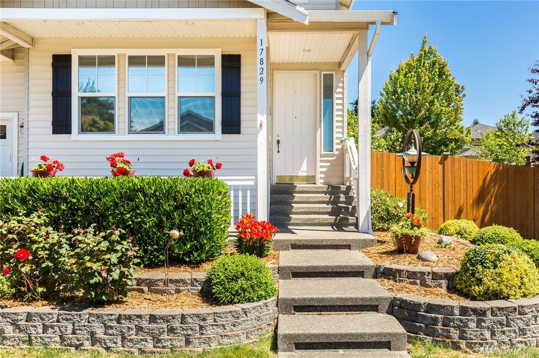 Property Photo: 17829 14th Place W WA 98037