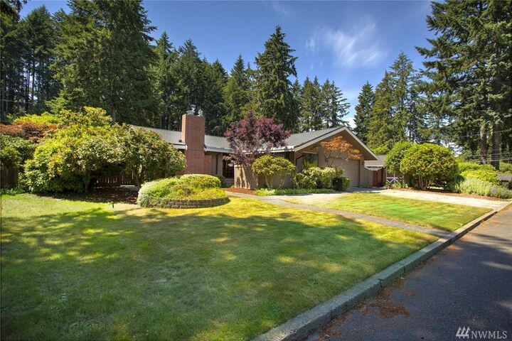 Property Photo:  1080 Daniels Dr  WA 98466 