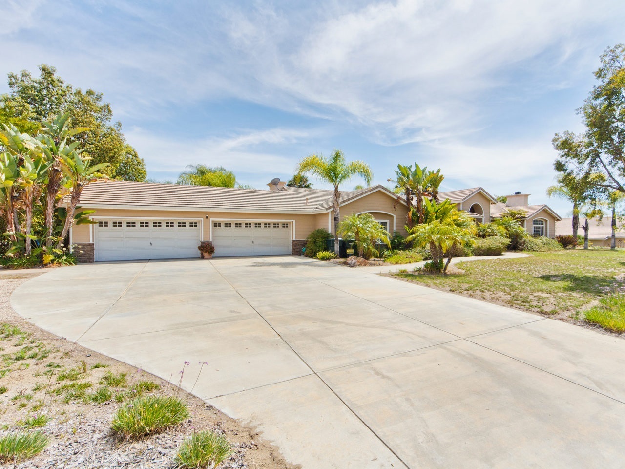 Property Photo:  30481 Crescent Moon Drive  CA 92082 