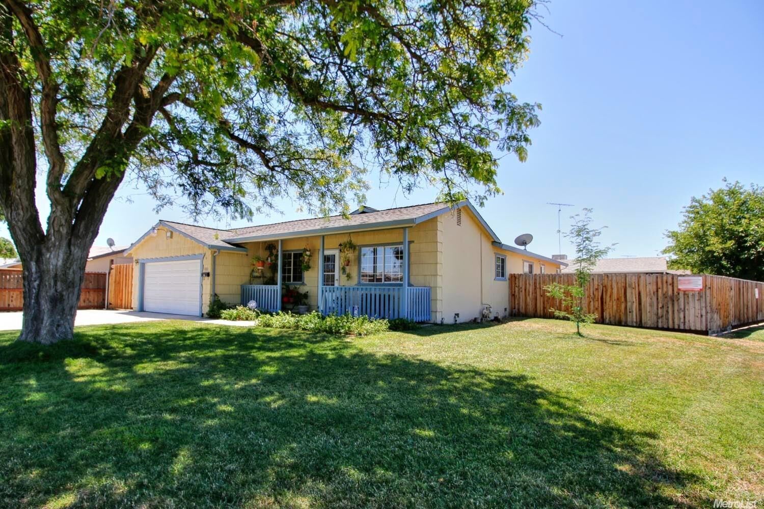 Property Photo:  1000 G Street  CA 95673 