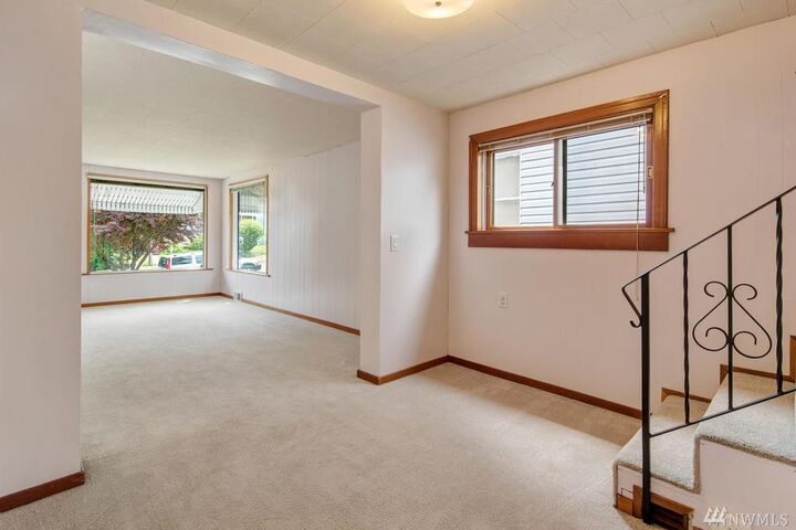 Property Photo:  1610  Gregory Way  WA 98337 