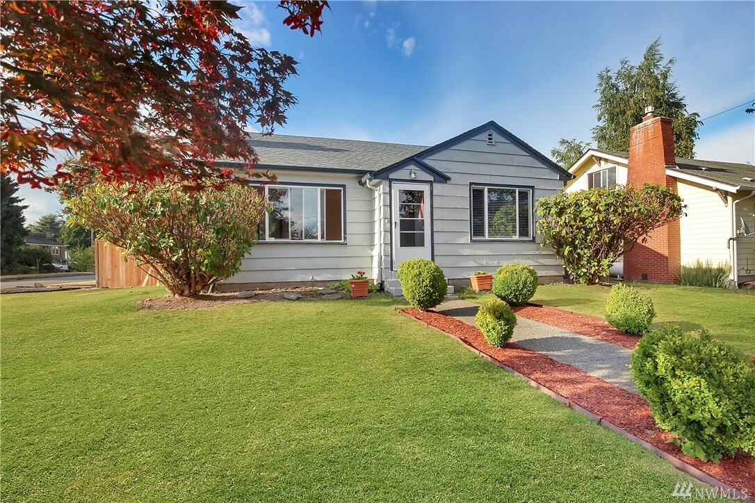 Property Photo: 4623 N 12th St WA 98406