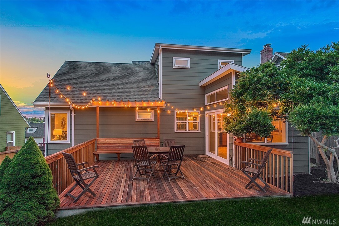 Property Photo: 7328 19th Ave NW WA 98117