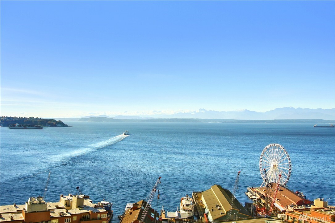 Property Photo: 1000 1st Ave 2201 WA 98104