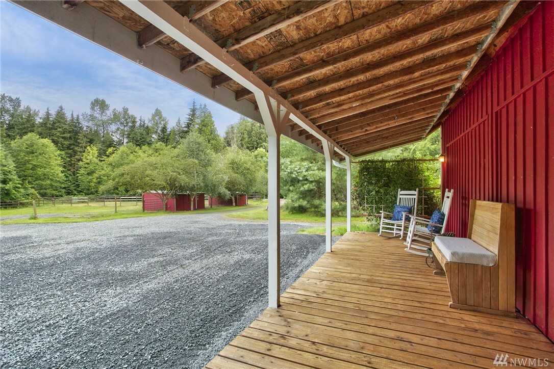Property Photo: 817 181st Ave NE WA 98290