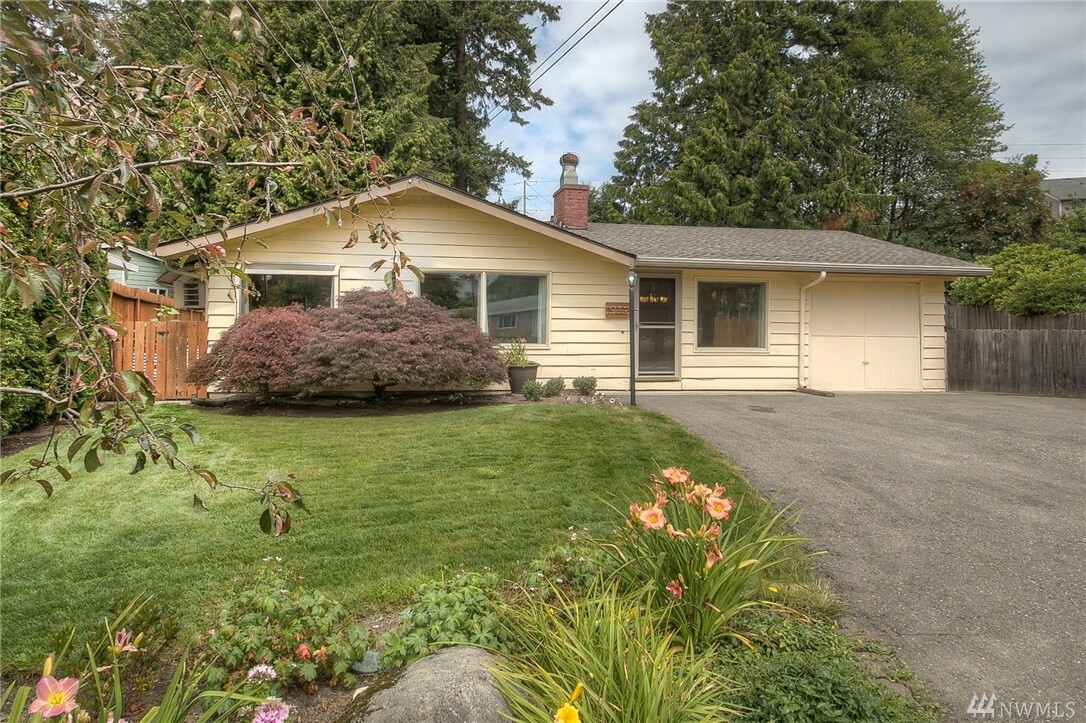 Property Photo:  19223 5th Ave S  WA 98148 