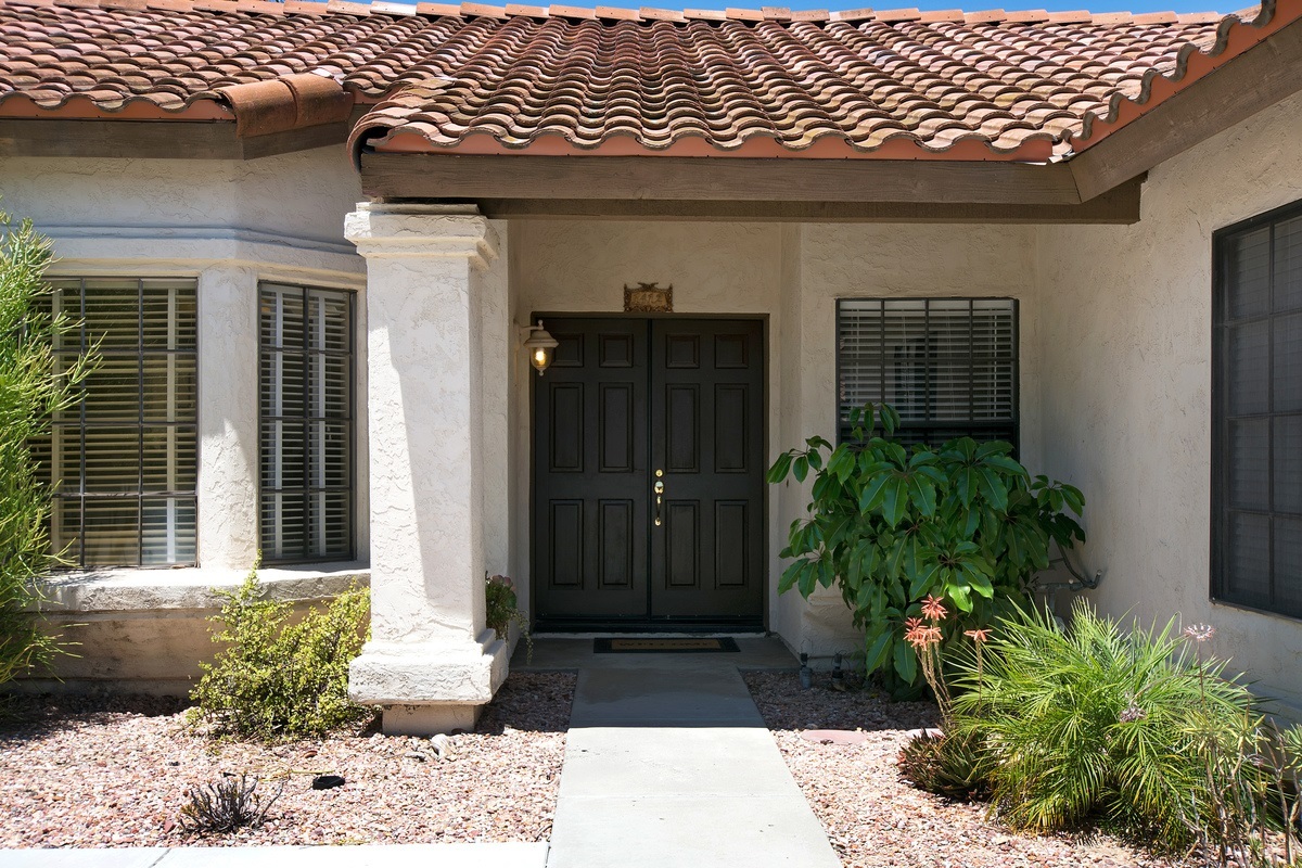 Property Photo:  1412 Ozark Rd  CA 92056 