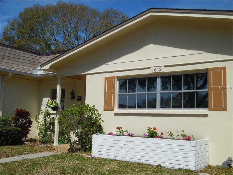 Property Photo: 1612 Lake Avenue SE 3 FL 33771