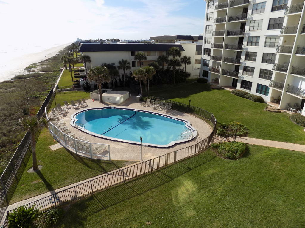 Property Photo:  915 Ocean Shore Boulevard  FL 32176 